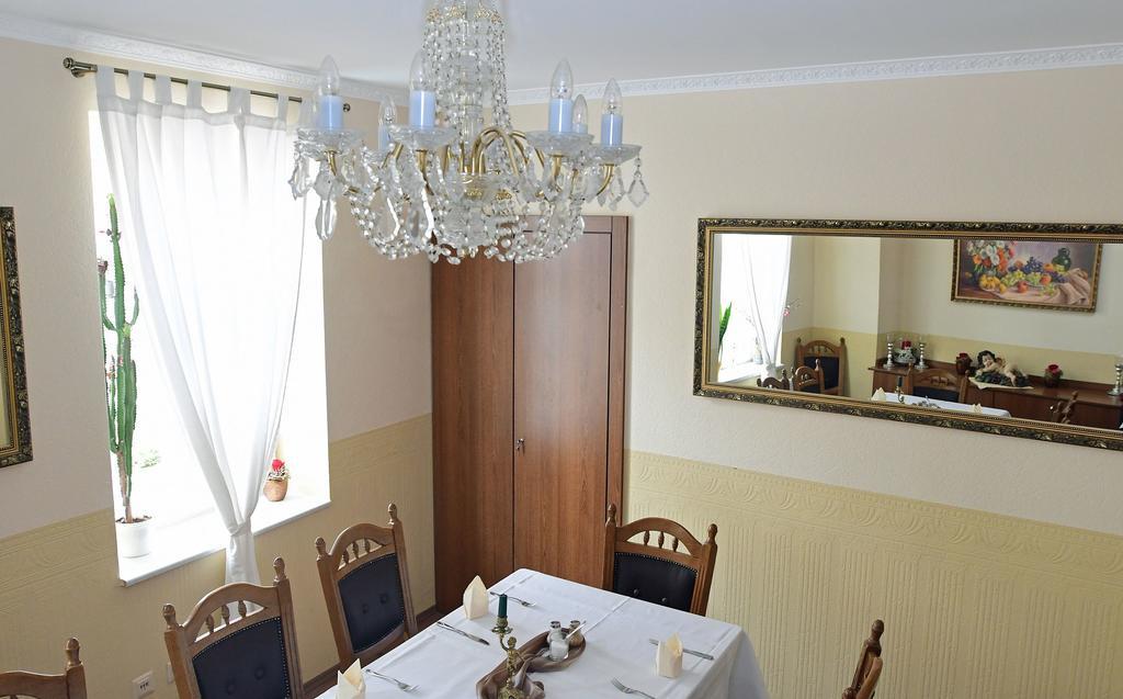 Hotel garni Goldene Henne Arnstadt Exterior foto