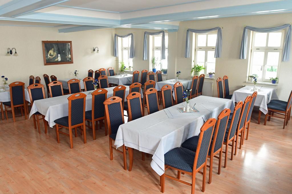 Hotel garni Goldene Henne Arnstadt Exterior foto